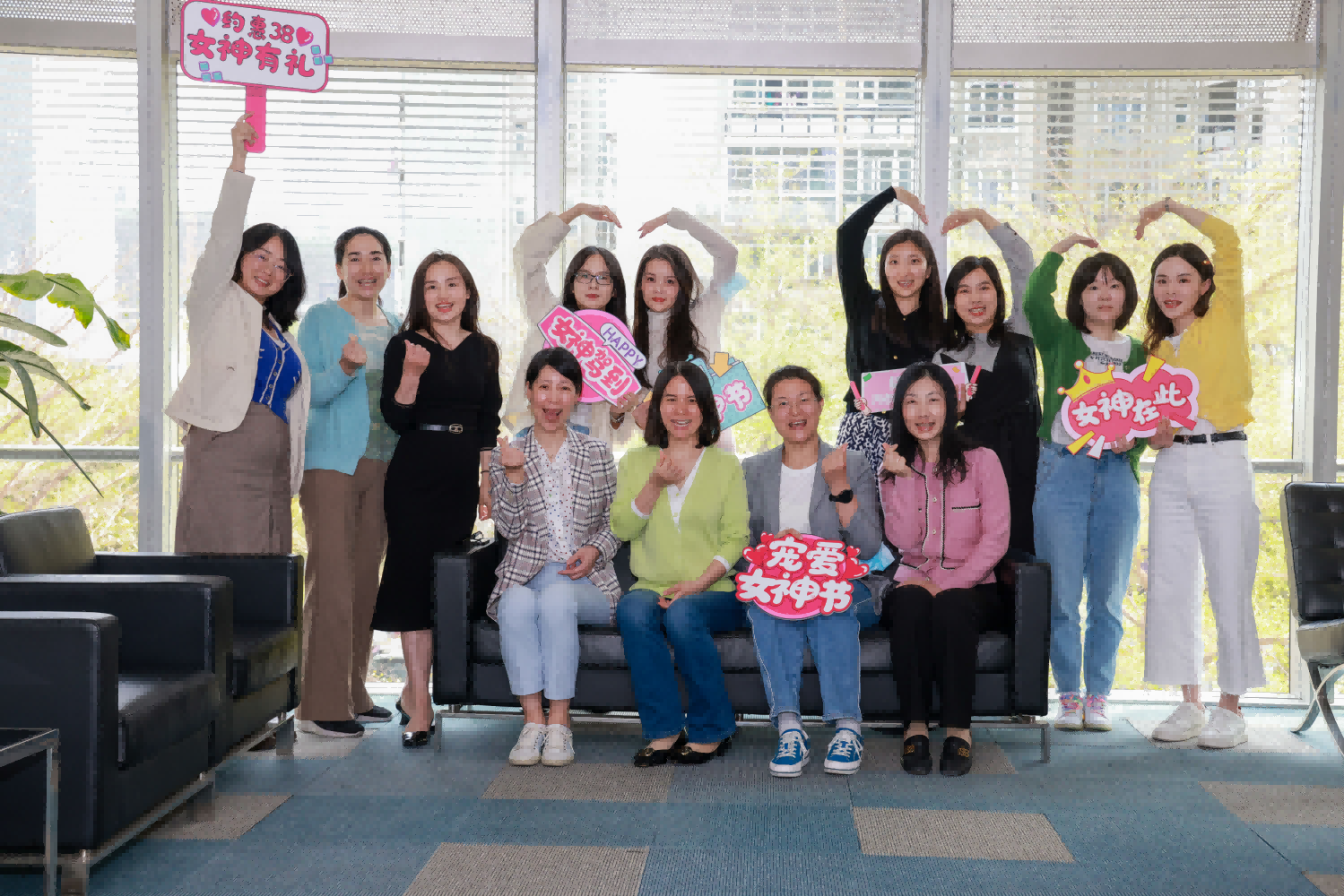 让生活更美好,让工作更精彩 ———工会上半年度活动回顾 让生活更美好,让工作更精彩 ———工会上半年度活动回顾