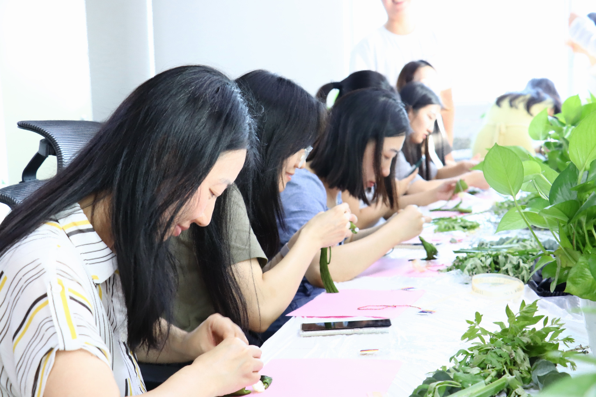 让生活更美好,让工作更精彩 ———工会上半年度活动回顾 让生活更美好,让工作更精彩 ———工会上半年度活动回顾